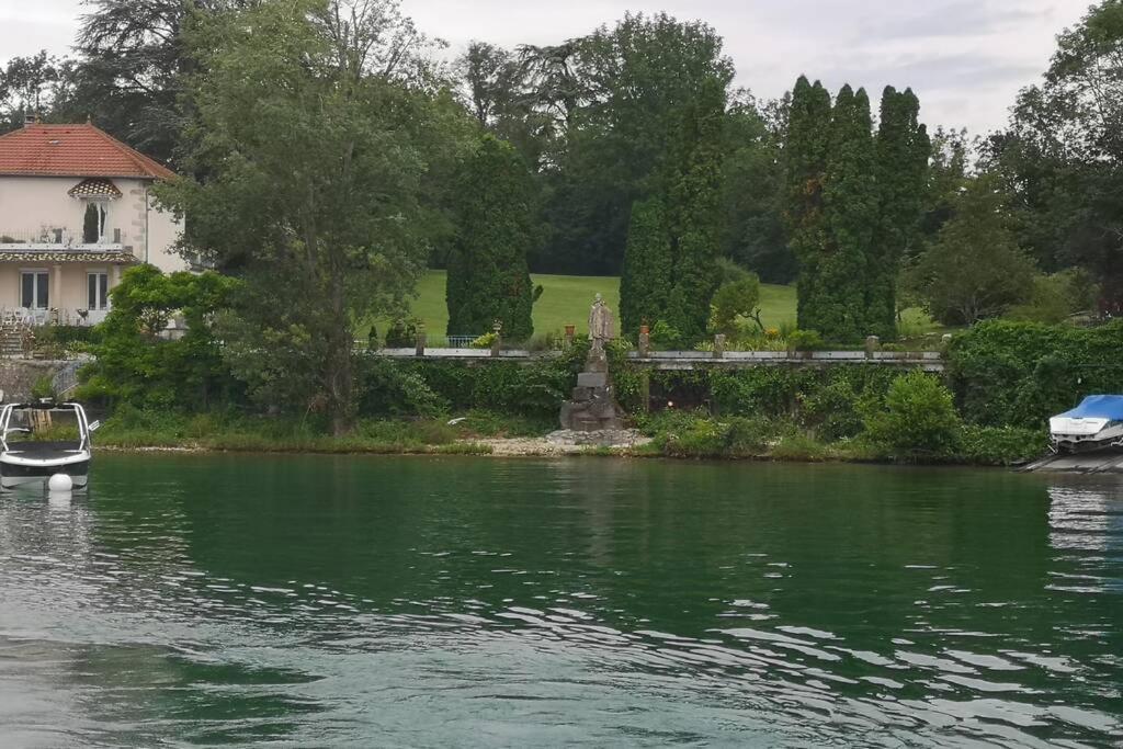 Le Portougais, chalet à Chanaz, la petite Venise savoyarde Exterior foto